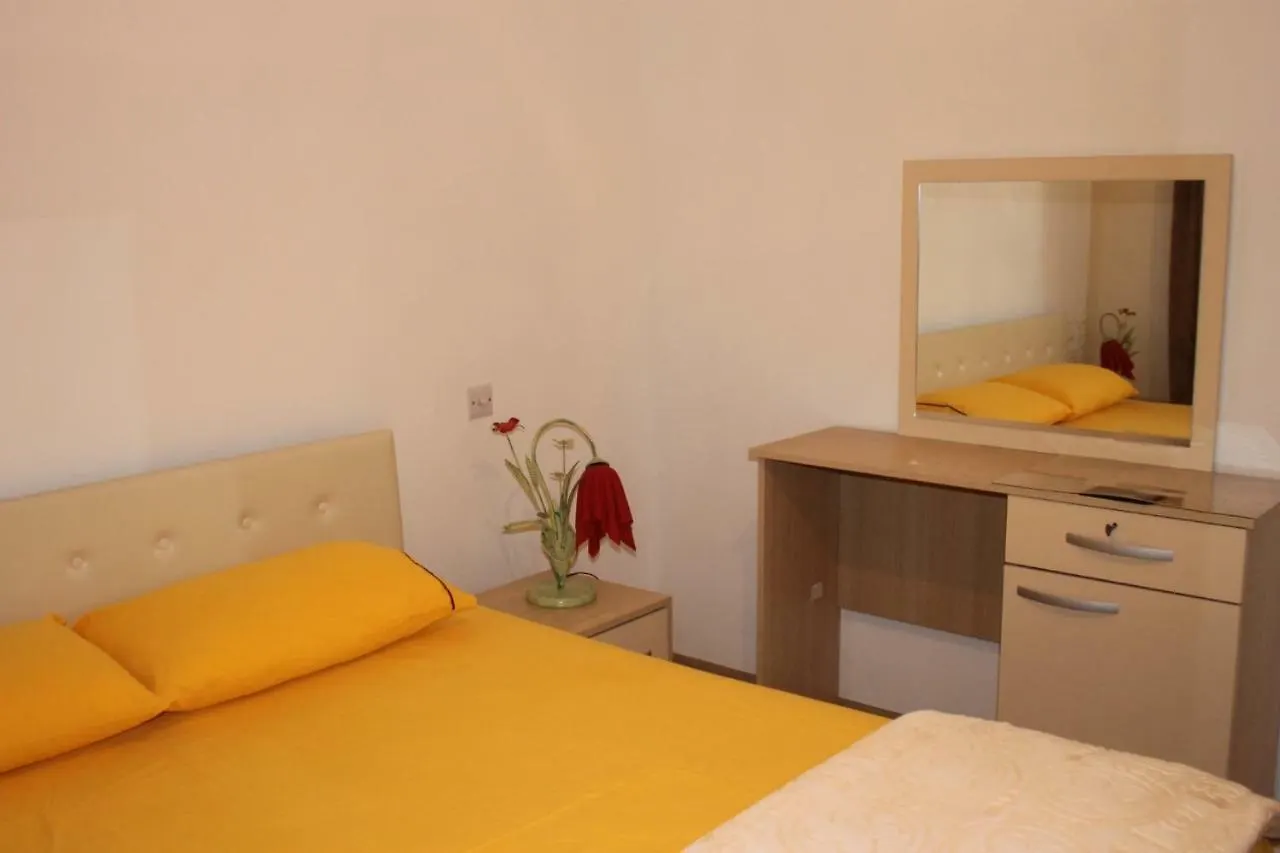 Hotel Kings Apartments Bajram Curri