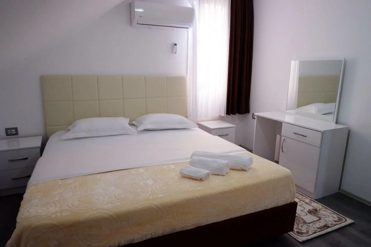 Hotel Kings Apartments Bajram Curri