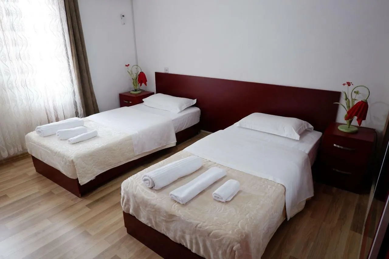 Hotel Kings Apartments Bajram Curri