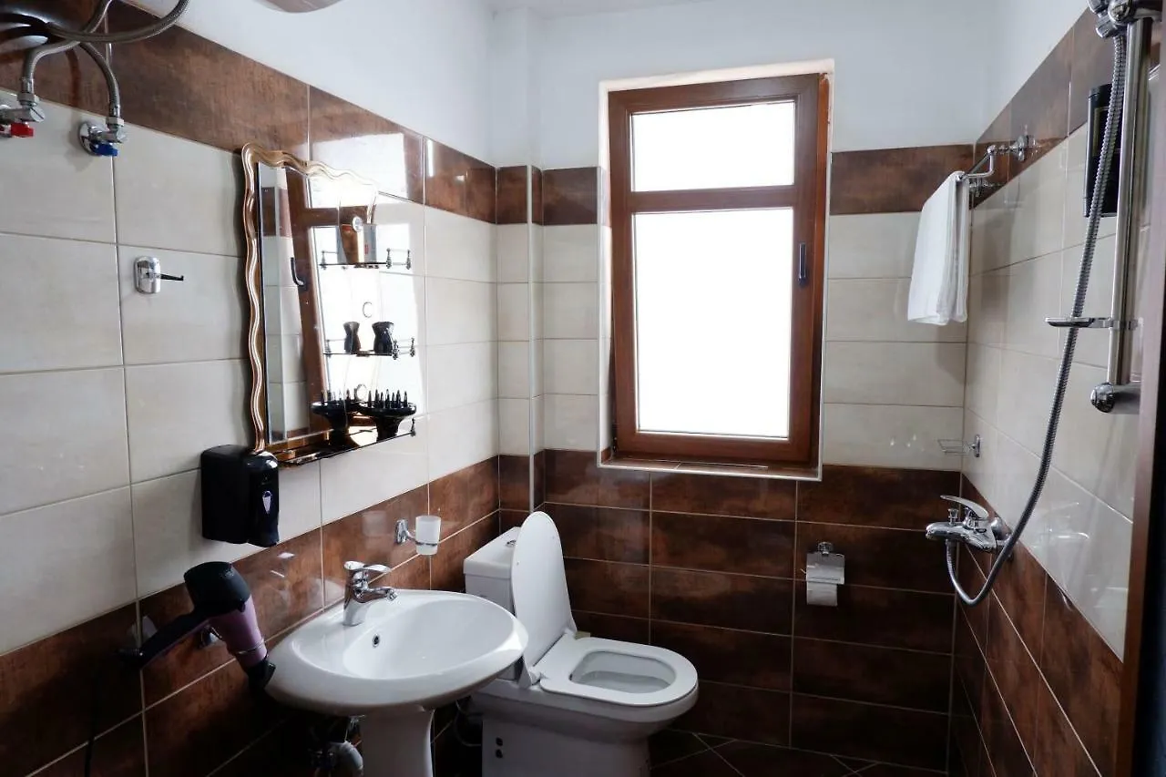 Hotel Kings Apartments Bajram Curri 0*,