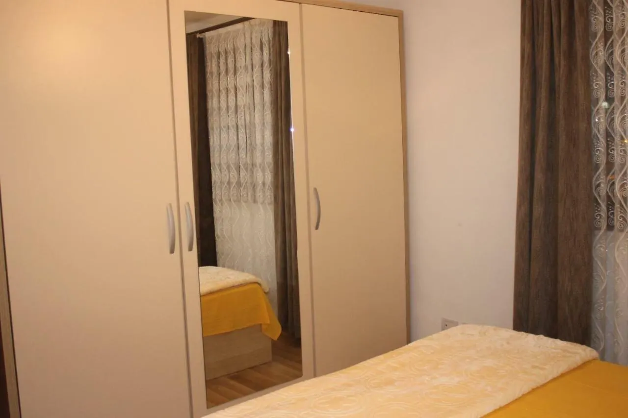 Hotel Kings Apartments Bajram Curri Albanië