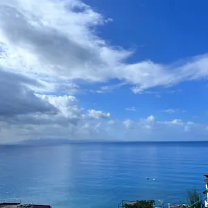 Appartement Sevilia, Qeparo