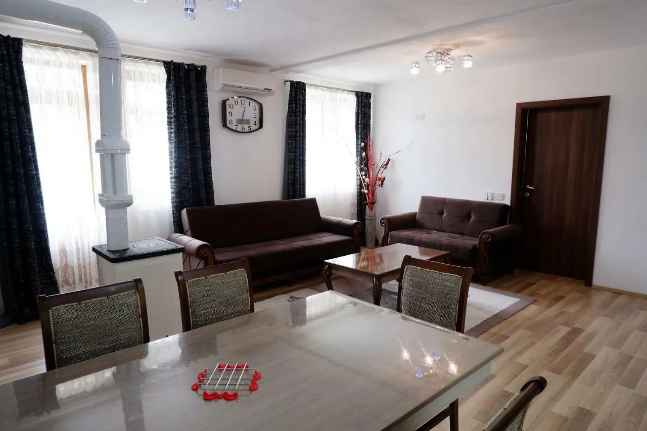 Hotel Kings Apartments Bajram Curri