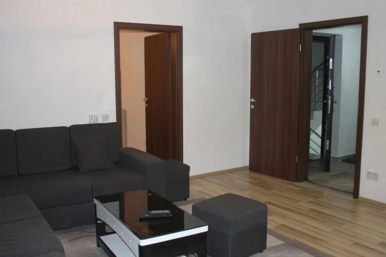 Hotel Kings Apartments Bajram Curri